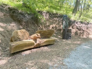 Špičák láká na nové stezky, vyhlídky i dřevěné sochy